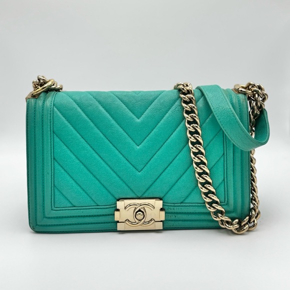Chanel Caviar Chevron Quilted Medium Boy Flap Turquoise - Picture 1 of 16